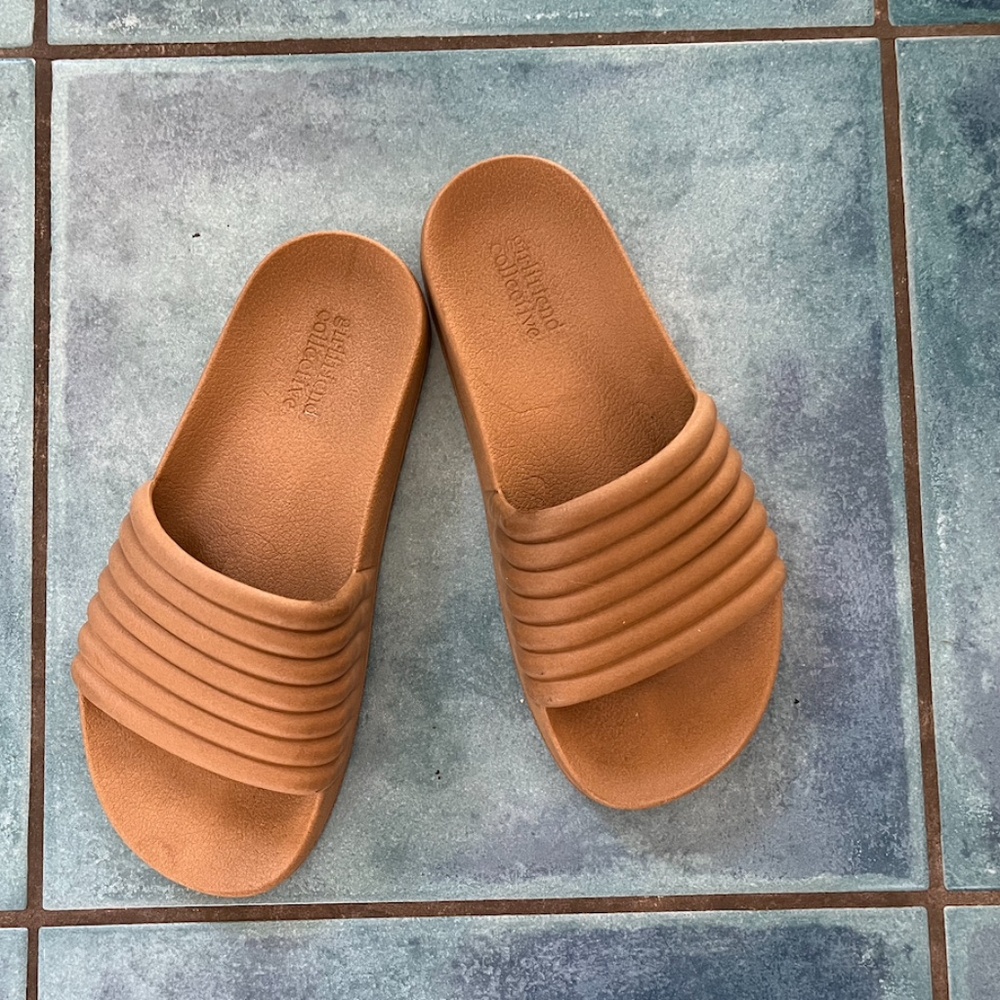 Girlfriend Collective ReSlide Tan Slip on Sandal W6 M5